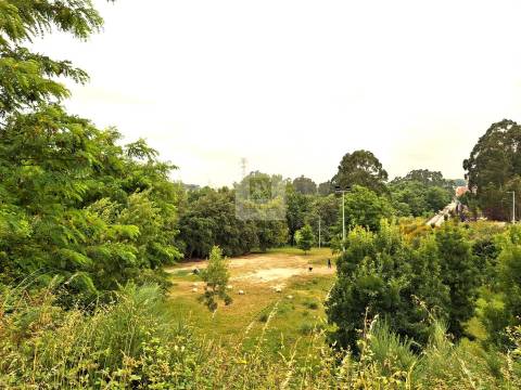 Terreno | Construção de Moradia de 3 frentes em Matosinhos