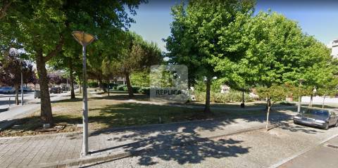 Terreno | Construção de Moradia de 3 frentes em Matosinhos