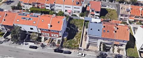 Terreno | Construção de Moradia de 3 frentes em Matosinhos
