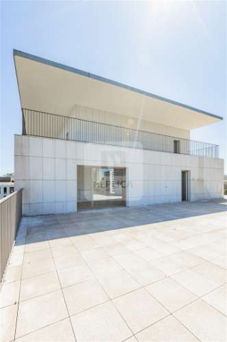 Apartamento T4 Duplex Novo | 2 terraços com 229 m2 na Alameda das Antas