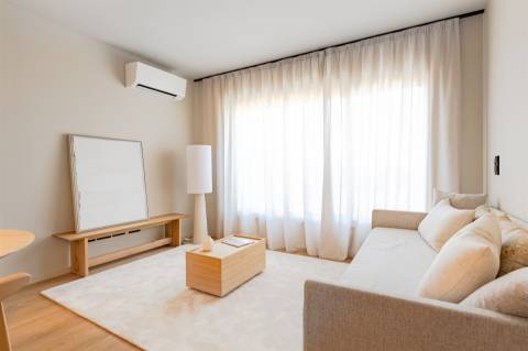 Apartamento T2 Novo com Vistas Rio Douro e Garagem