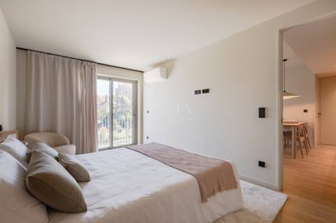 Apartamento T2 Novo com Varanda e Garagem no LYNQ