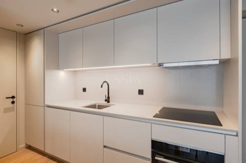 Apartamento T1 Novo com Varanda e Garagem no LYNQ, próximo da Câmara de Gaia