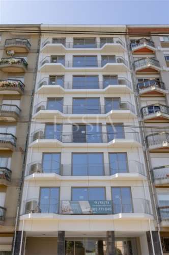 Apartamento T1 Novo com Varanda e Garagem no LYNQ, próximo da Câmara de Gaia