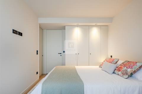 Apartamento T1 Novo no LYNQ com Vistas Rio Douro | Vila Nova de Gaia