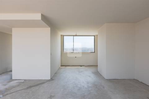 Penthouse T3 Duplex comTerraços e Vista Rio Douro