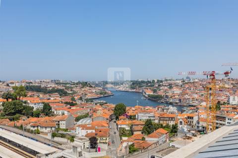 Penthouse T3 Duplex comTerraços e Vista Rio Douro