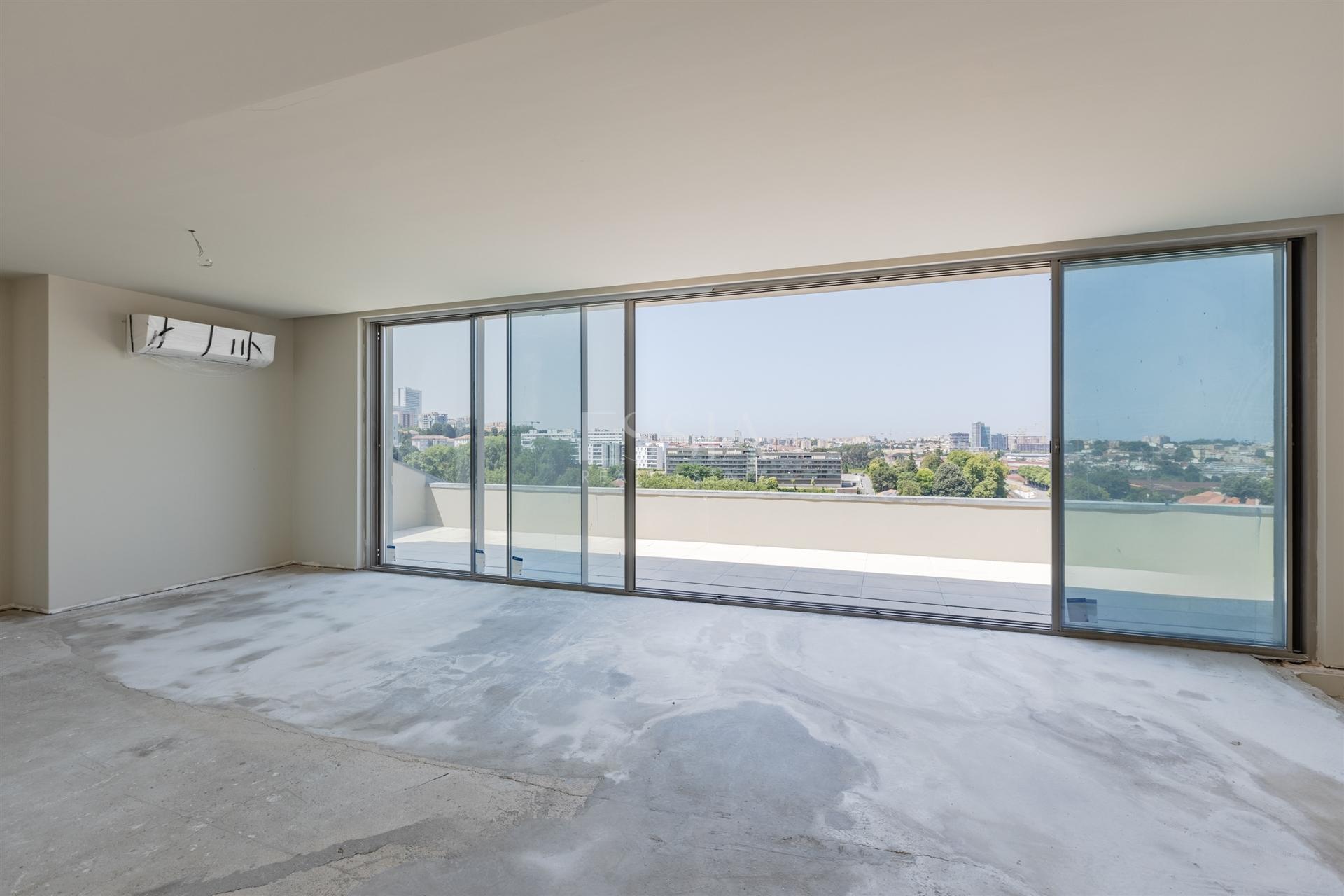 Penthouse T3 Duplex comTerraços e Vista Rio Douro