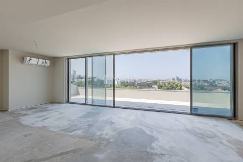 Penthouse T3 Duplex comTerraços e Vista Rio Douro