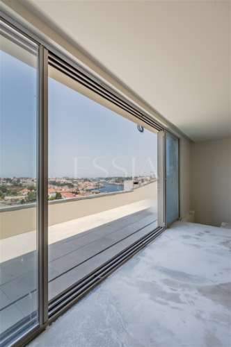 Penthouse T3 Duplex comTerraços e Vista Rio Douro