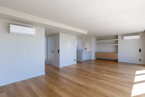 Penthouse T3 Duplex comTerraços e Vista Rio Douro