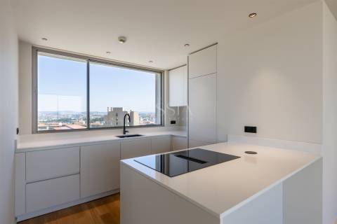 Penthouse T3 Duplex comTerraços e Vista Rio Douro