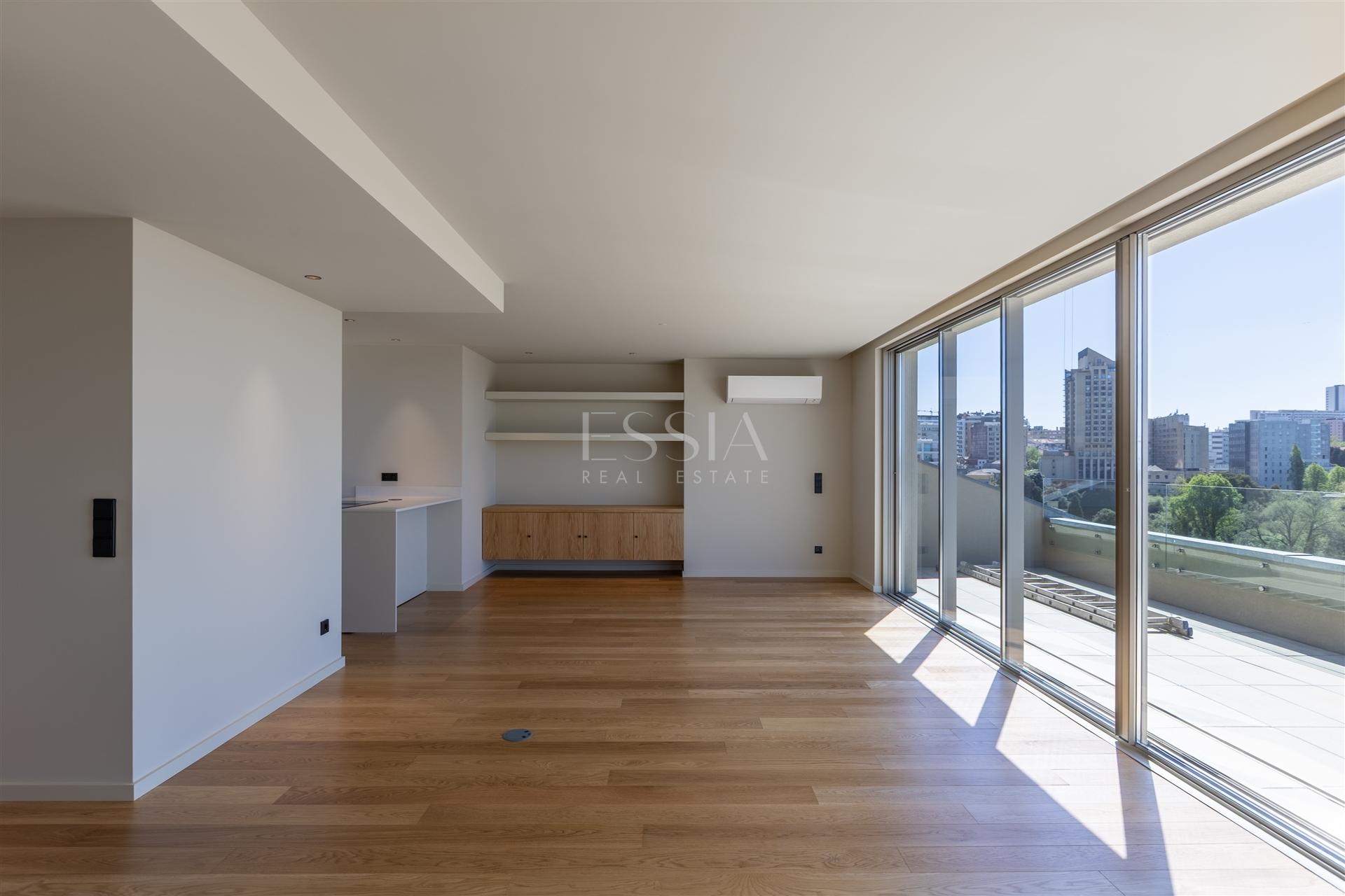 Penthouse T3 Duplex comTerraços e Vista Rio Douro