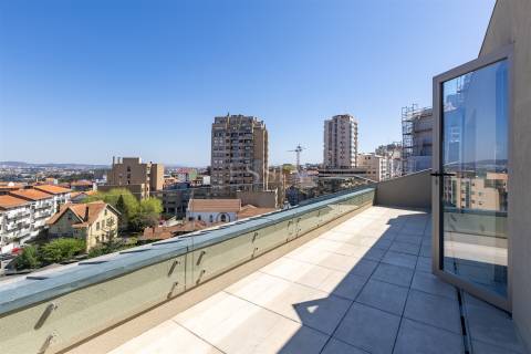 Penthouse T3 Duplex comTerraços e Vista Rio Douro