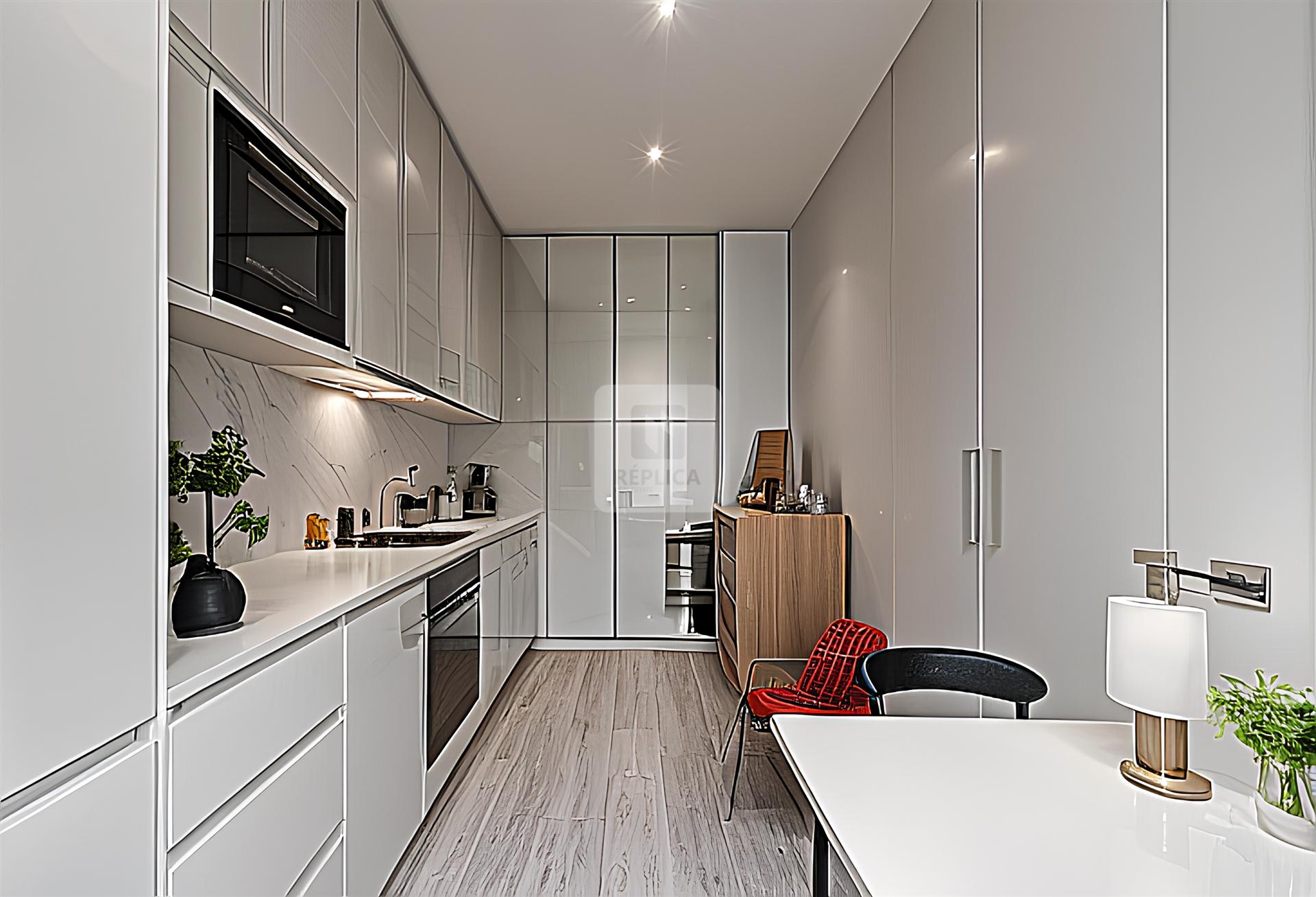 Apartamento T3 Duplex Mobilado com Jardim e Terraço de 225 m2 na Foz do Douro