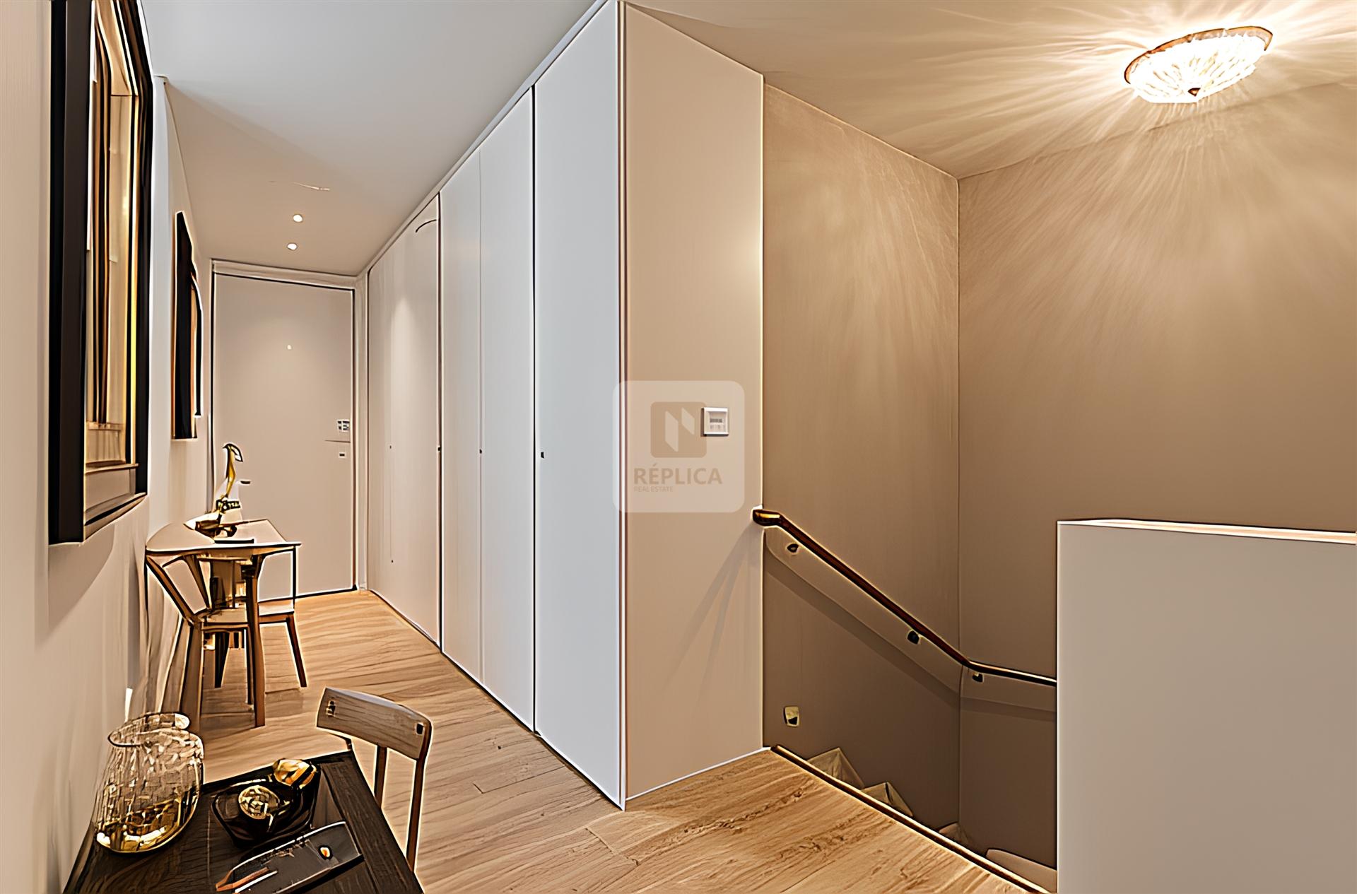 Apartamento T3 Duplex Mobilado com Jardim e Terraço de 225 m2 na Foz do Douro