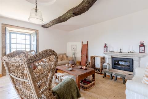 Moradia rústica T3 reabilitada em Viana do Castelo