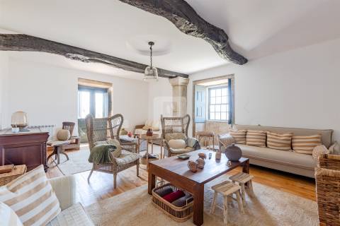 Moradia rústica T3 reabilitada em Viana do Castelo