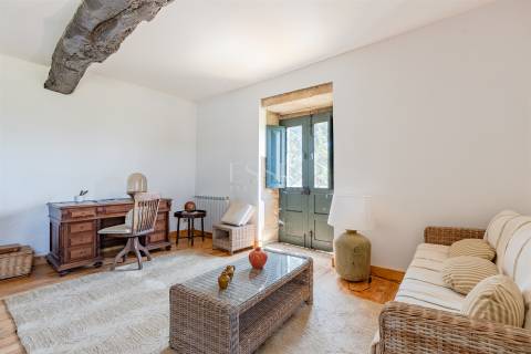 Moradia rústica T3 reabilitada em Viana do Castelo