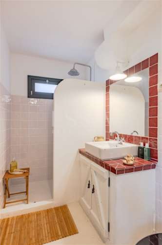 Moradia rústica T3 reabilitada em Viana do Castelo