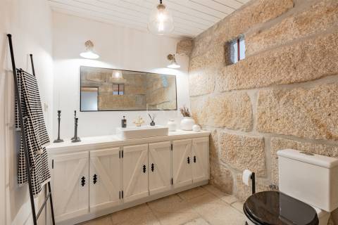 Moradia rústica T3 reabilitada em Viana do Castelo