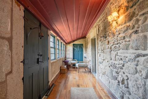 Moradia rústica T3 reabilitada em Viana do Castelo