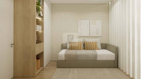 Apartamento T3 com Garagem e Arrumos no Marquês