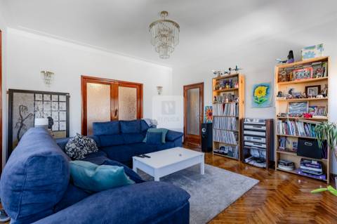 Apartamento T4 com Terraço 50m² na Rua Honório Lima Porto