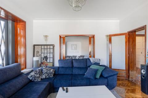 Apartamento T4 com Terraço 50m² na Rua Honório Lima Porto