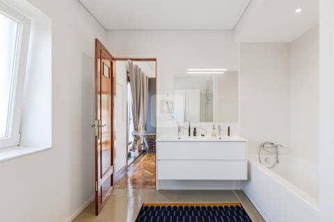 Apartamento T4 com Terraço 50m² na Rua Honório Lima Porto