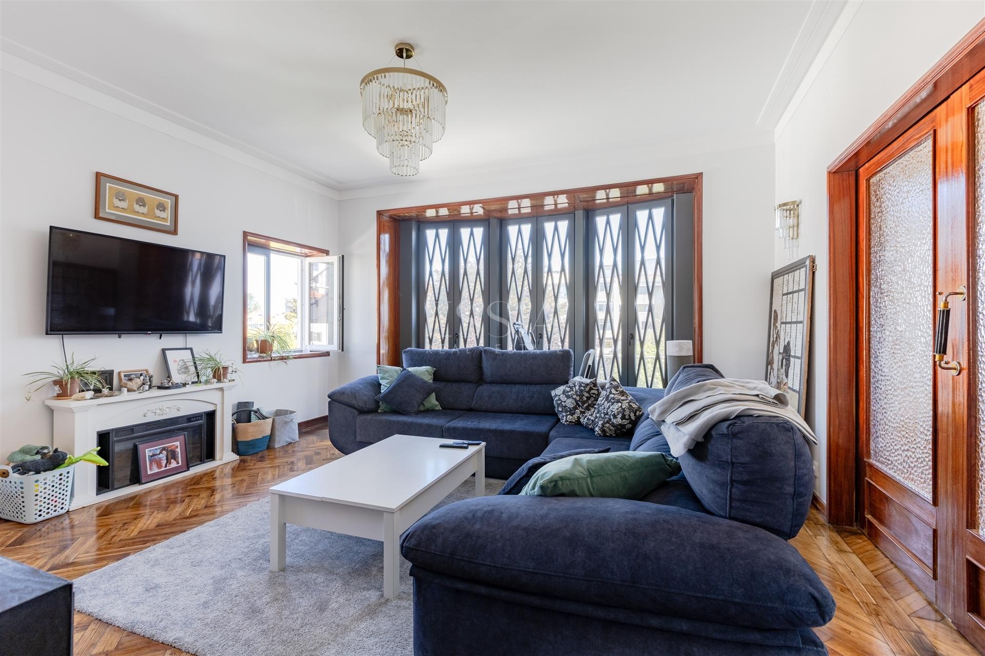 Apartamento T4 com Terraço 50m² na Rua Honório Lima Porto