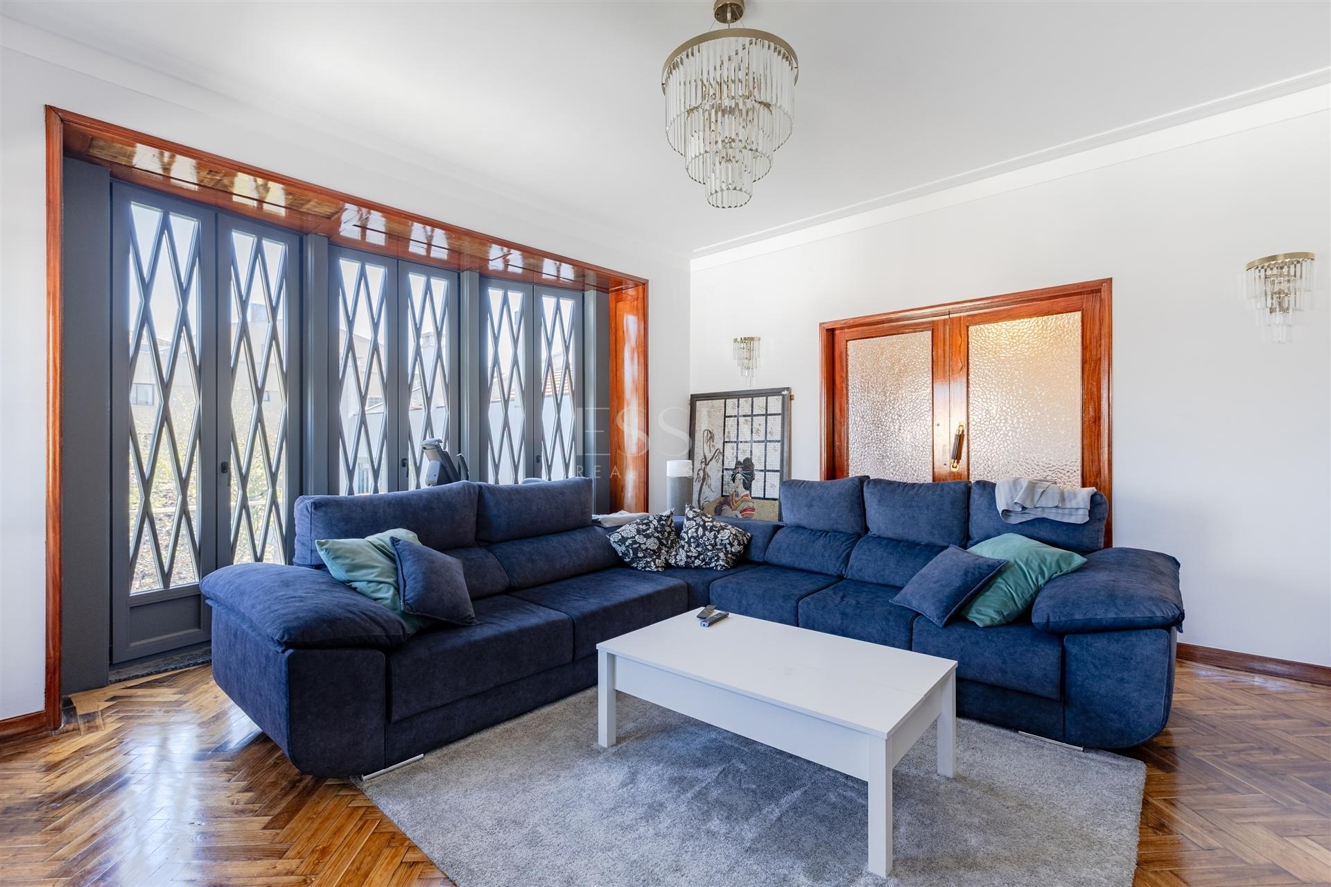 Apartamento T4 com Terraço 50m² na Rua Honório Lima Porto