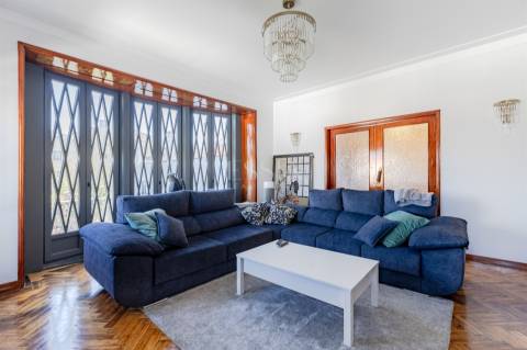 Apartamento T4 com Terraço 50m² na Rua Honório Lima Porto