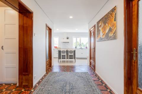 Apartamento T4 com Terraço 50m² na Rua Honório Lima Porto