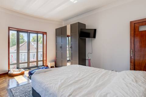 Apartamento T4 com Terraço 50m² na Rua Honório Lima Porto