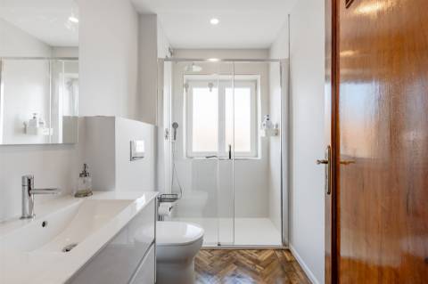 Apartamento T4 com Terraço 50m² na Rua Honório Lima Porto