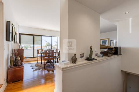 Apartamento T5 Duplex com 4 Frentes e Vistas para o Douro e Mar