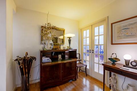 Apartamento T5 Duplex com 4 Frentes e Vistas para o Douro e Mar