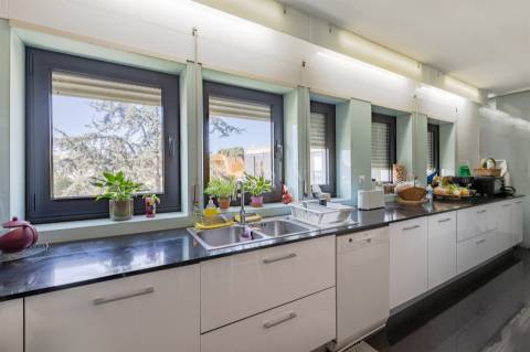 Apartamento T5 Duplex com 4 Frentes e Vistas para o Douro e Mar