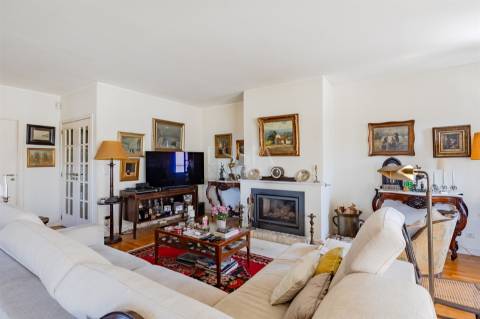 Apartamento T5 Duplex com 4 Frentes e Vistas para o Douro e Mar