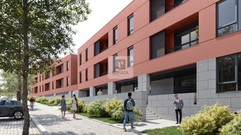 Apartamento T3 com Varanda e Garagem no Ouro Valley