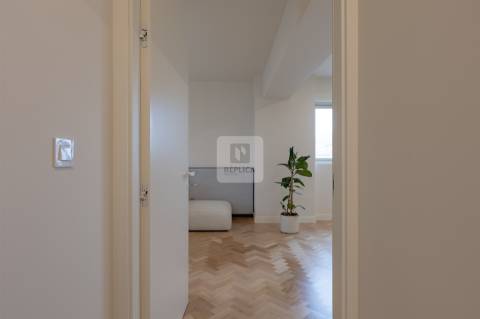 Apartamento T4 Remodelado no Centro do Porto