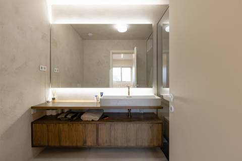 Apartamento T4 Remodelado no Centro do Porto