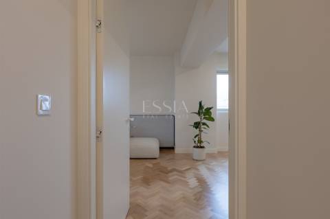 Apartamento T4 Remodelado no Centro do Porto