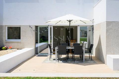 Moradia T4+1 com Jardim e Piscina perto do Parque da Cidade