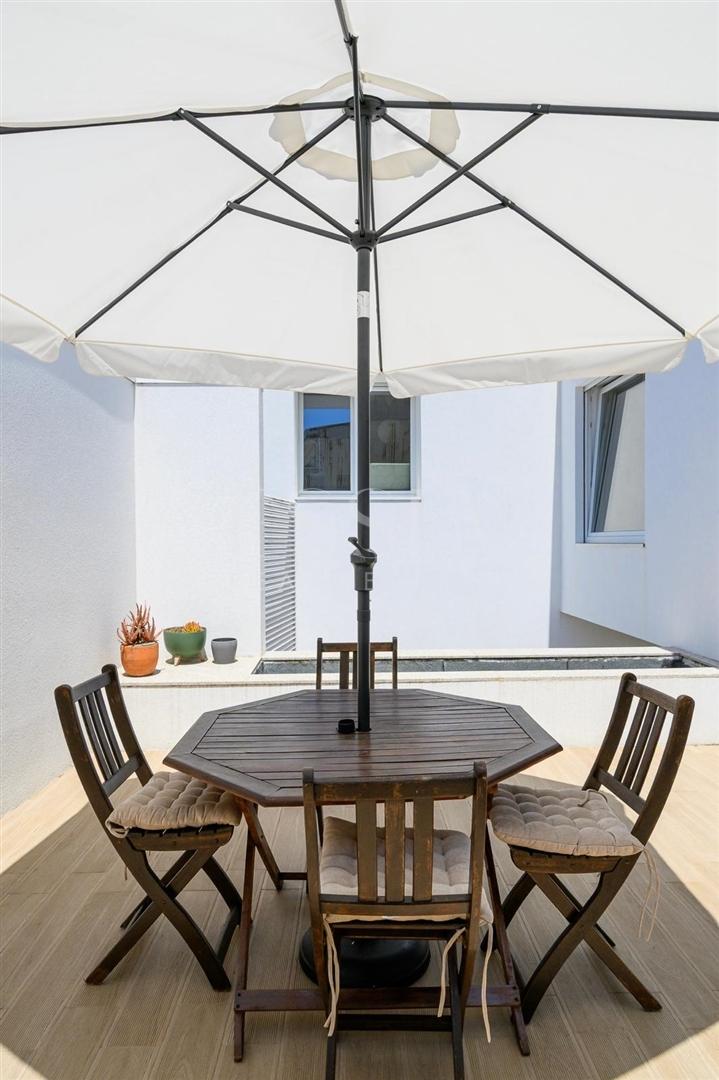 Moradia T4+1 com Jardim e Piscina perto do Parque da Cidade