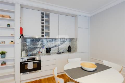 Apartamento T0 Mobilado no Palácio dos Príncipes em Cedofeita