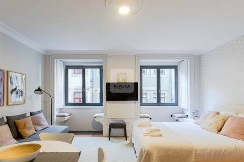 Apartamento T0 Mobilado no Palácio dos Príncipes em Cedofeita