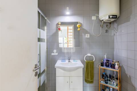 Prédio com Rentabilidade na Baixa do Porto, na Sé