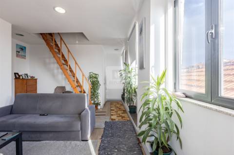 Prédio com Rentabilidade na Baixa do Porto, na Sé